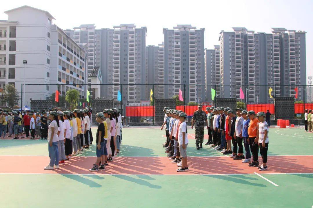 【开学军训】隆安县第五中学开展新生军训活动