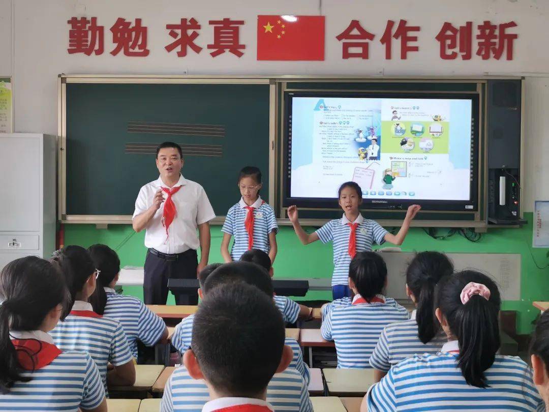 杨靖宇将军嫡孙进校园传承抗联精神