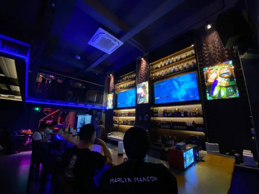 围观龙港这家网红酒吧开始搞事情啦