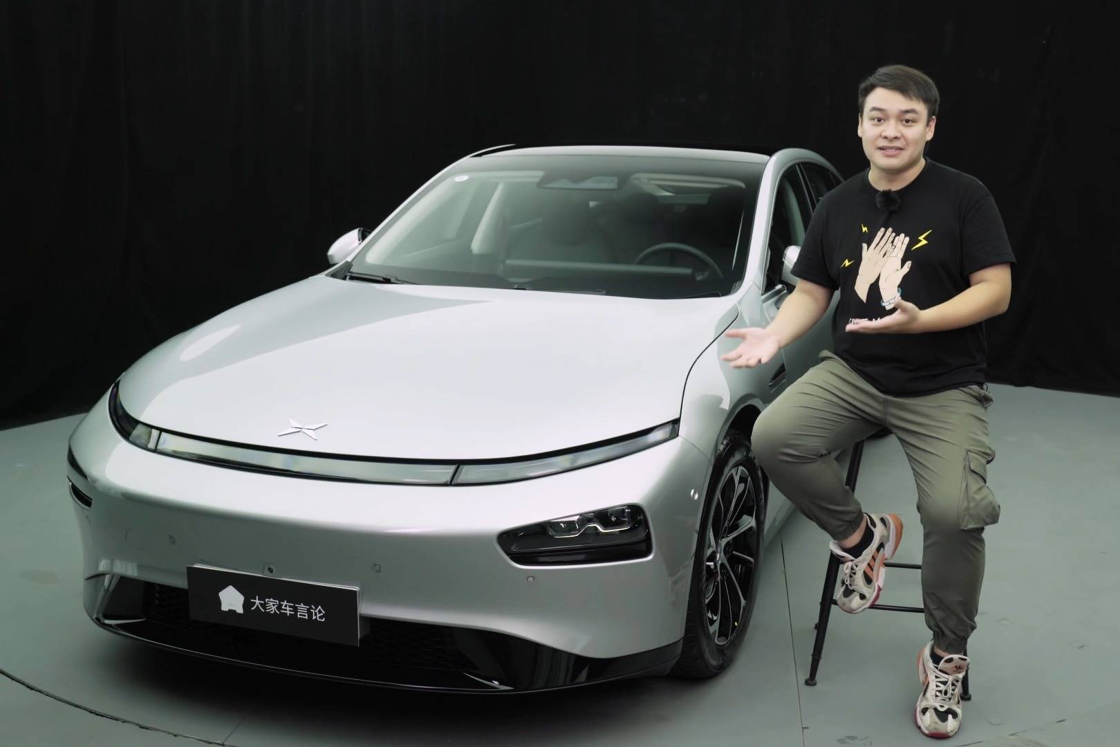 为了做全国第一批的小鹏车主我们拼了