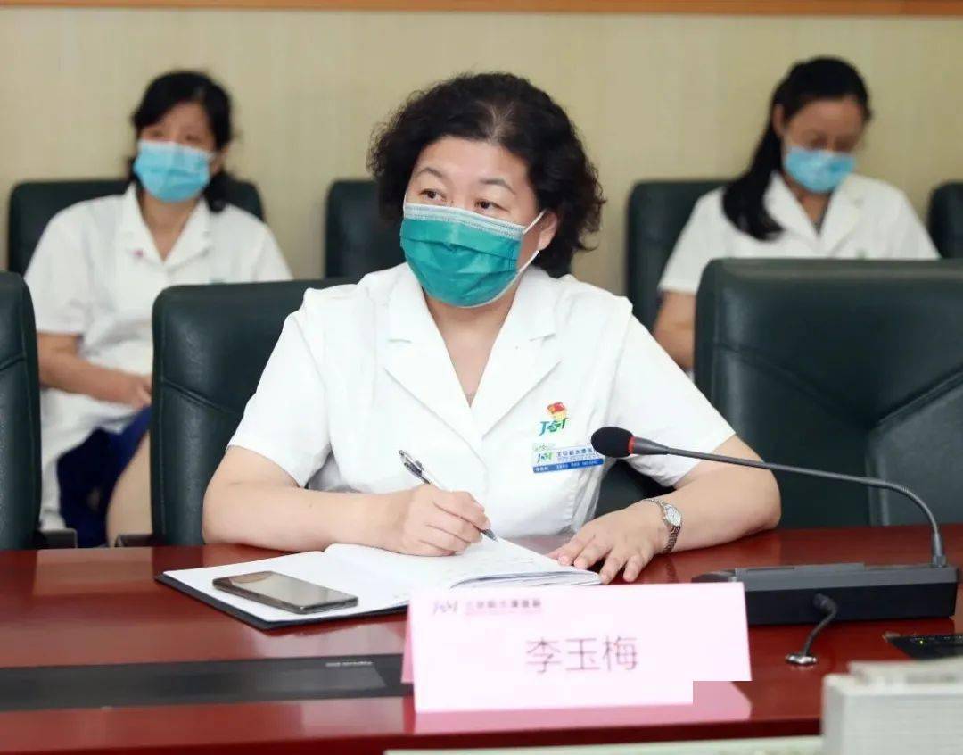 党委书记李玉梅首先对专家组的到来表示热烈的欢迎,北京积水潭医院为