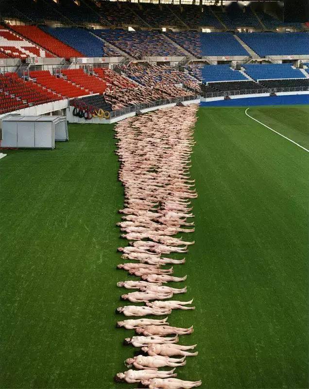 群人体一个全球禁忌的视觉