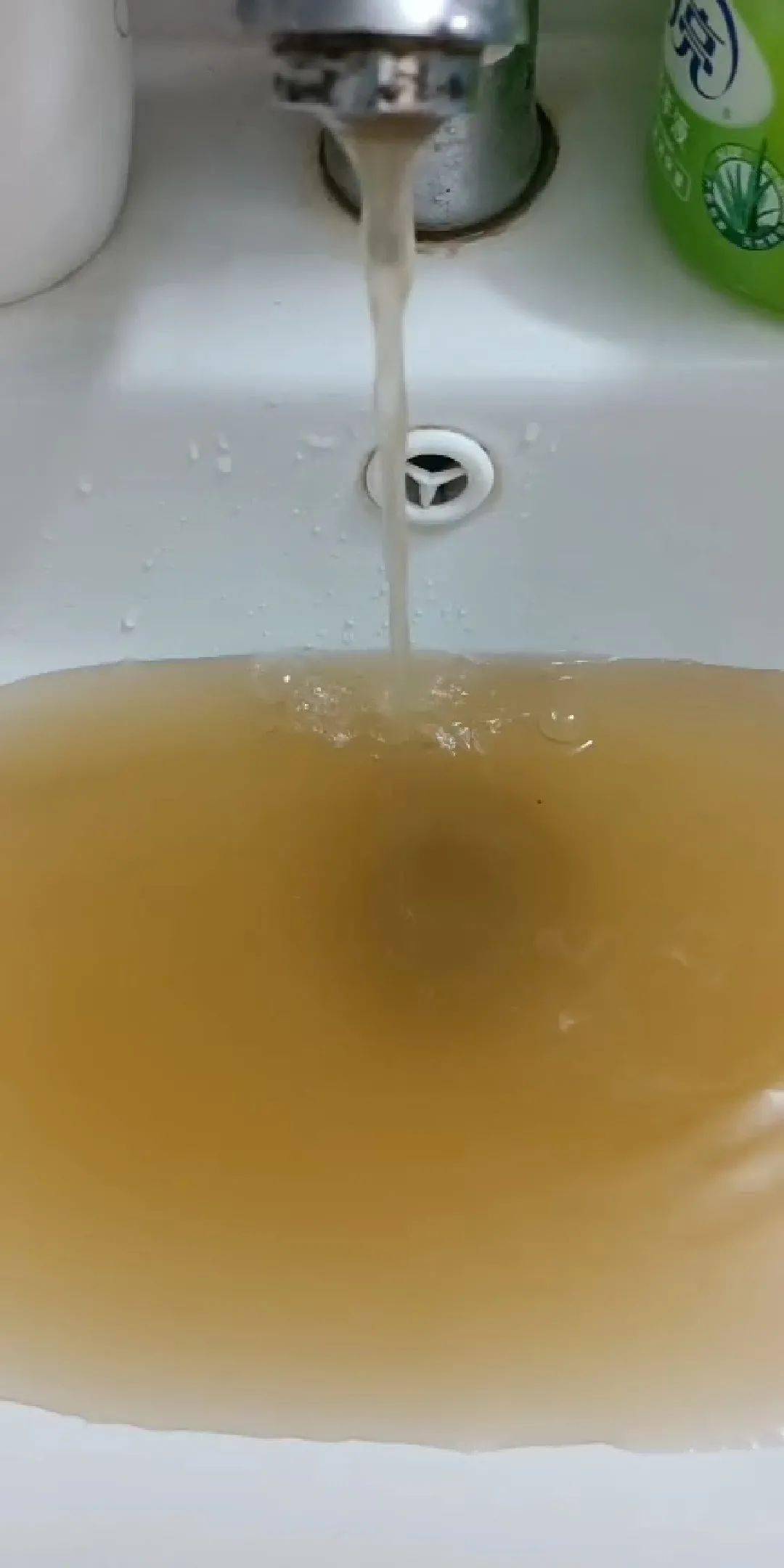 可怕|南部这个乡镇饮用水浑浊暗黄,能饮用吗?