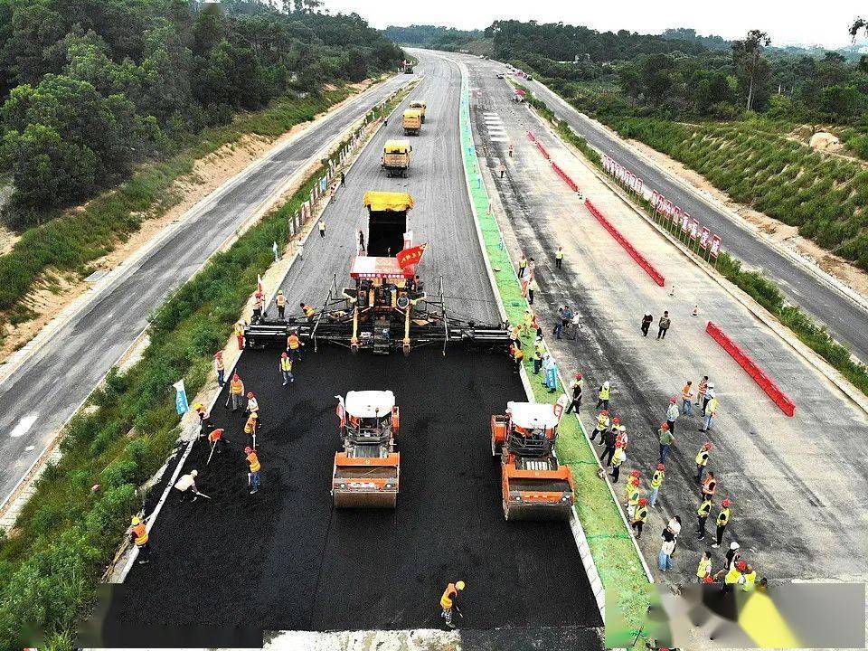 这条快线通车时间是……_南朗