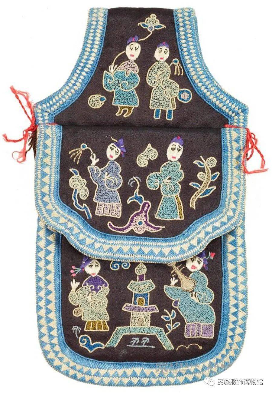 民族服饰博物馆藏汉族石青缎戏曲人物打籽绣荷包,馆藏编号mfb000386