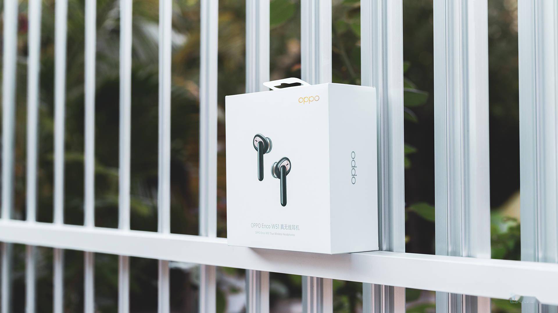 羽黑配色 低调内敛 oppo enco w51无线降噪耳机图赏