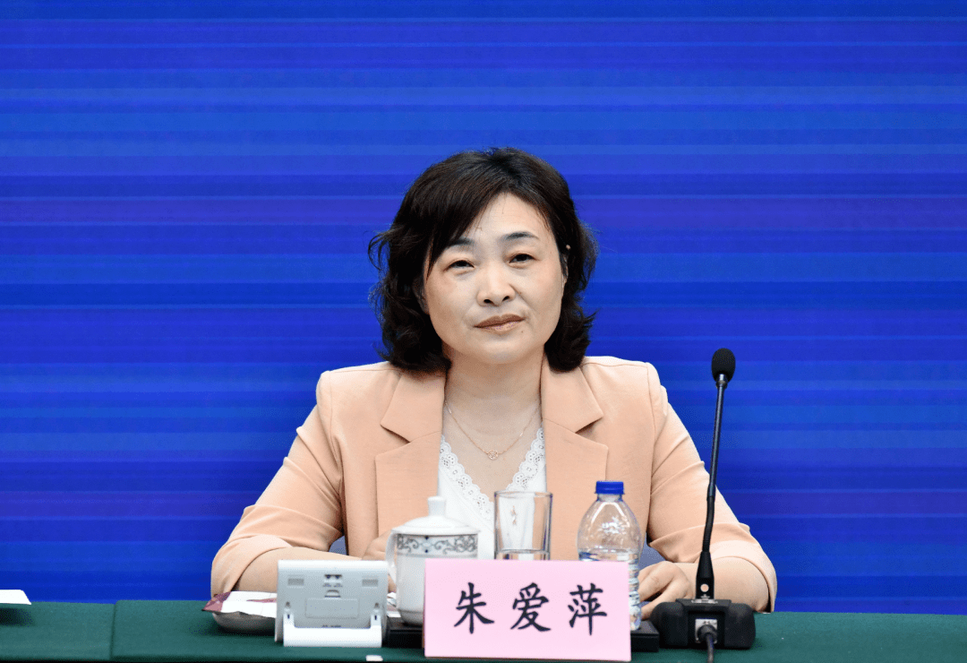 对于乡村振兴生态环境公共卫生体系金山区领导这么回答