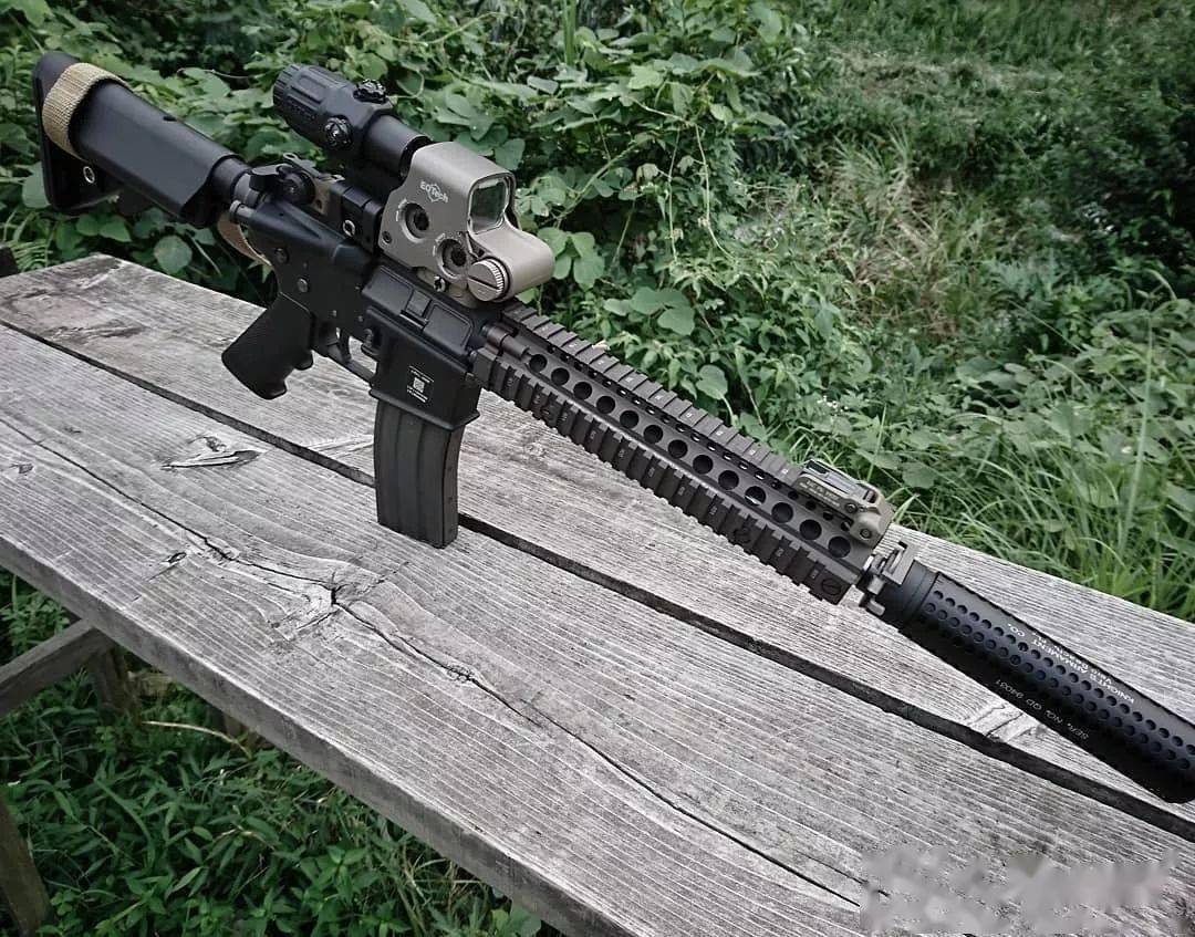 举头望明月eotech公司g33三倍增倍镜美图