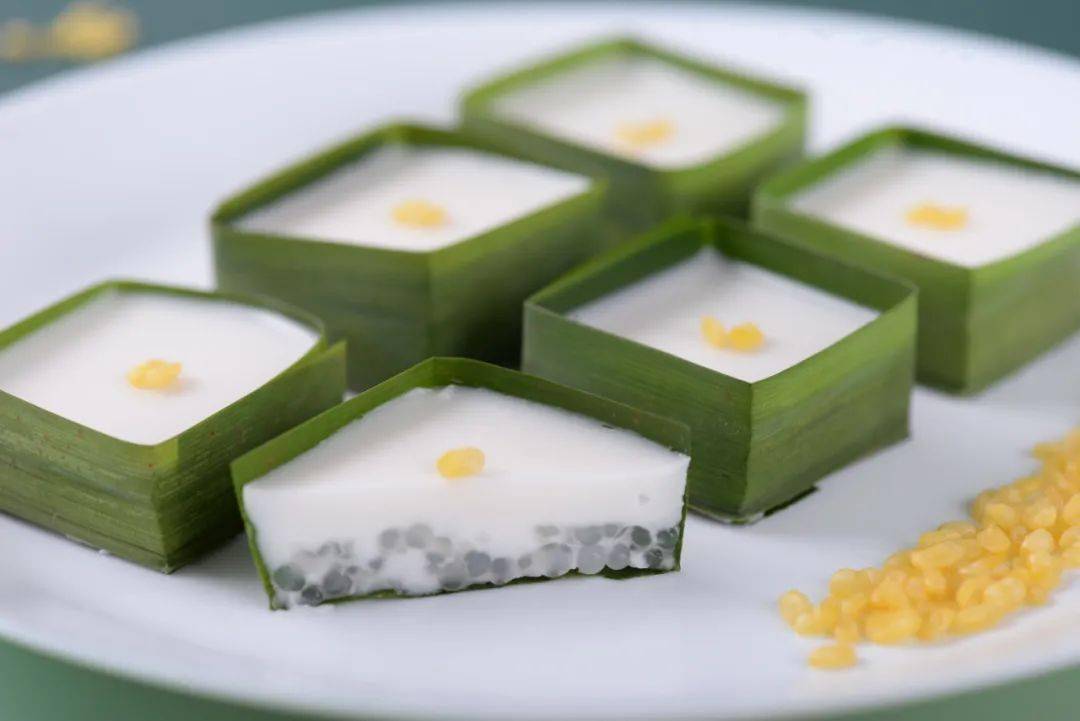 9元购泰式甜品2人餐, 芒果糯米饭 泰式奶茶 椰汁糕~_套餐