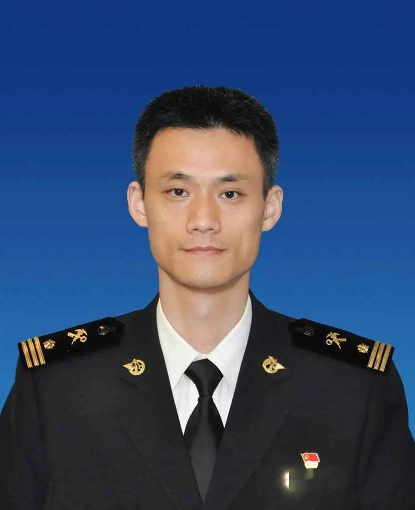 钢铁十男共话海陆情