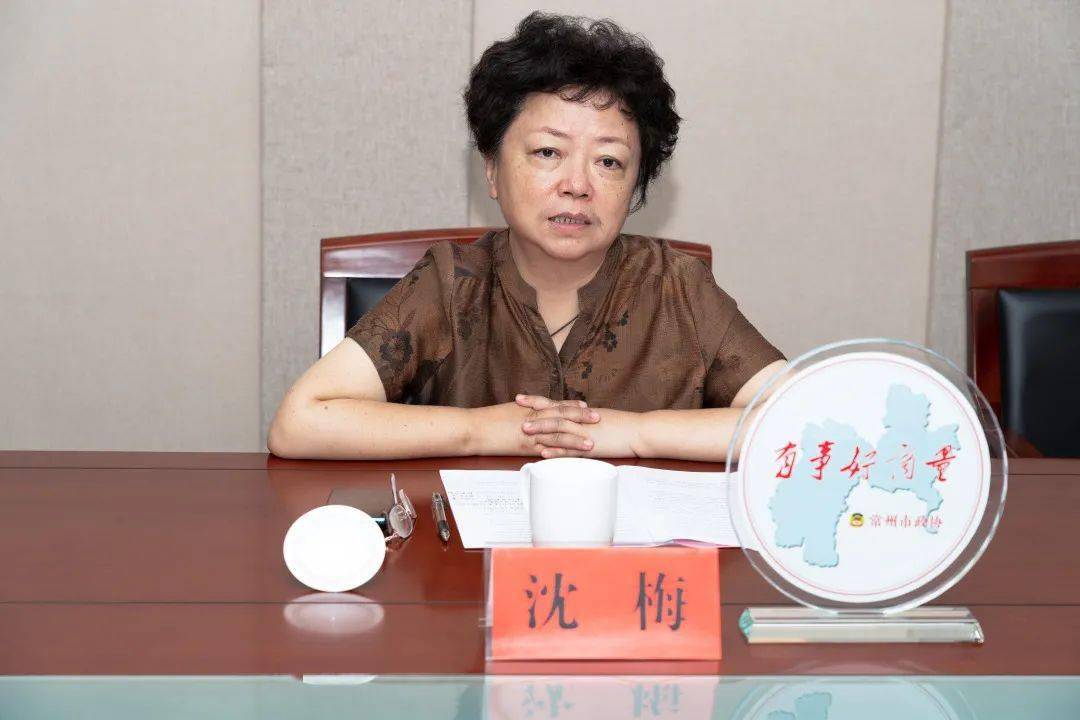 市政协文教卫体委主任沈梅表示,身体是智慧和精神的载体,对整个社会