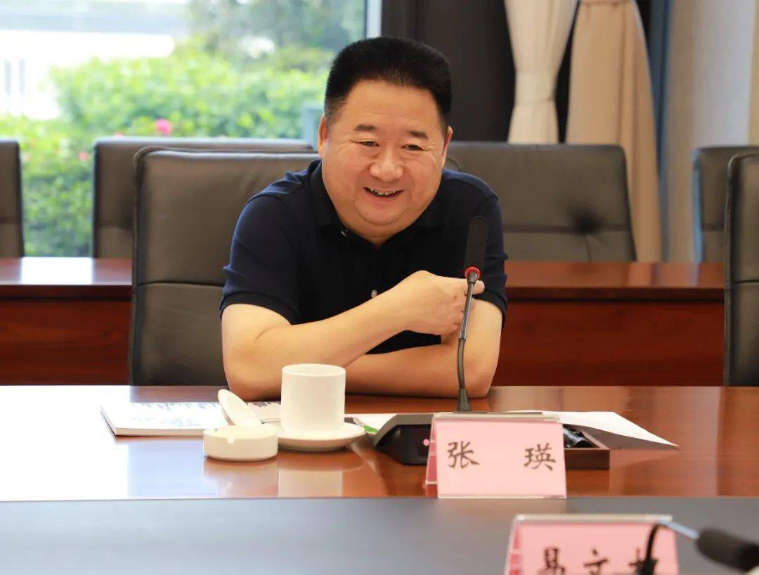 蓉城行|易文权一天两场会晤 助推公司深耕川渝市场