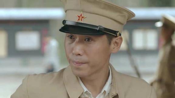 金水桥边孙光大又想打退堂鼓看不见敌人很无助想回前线打仗