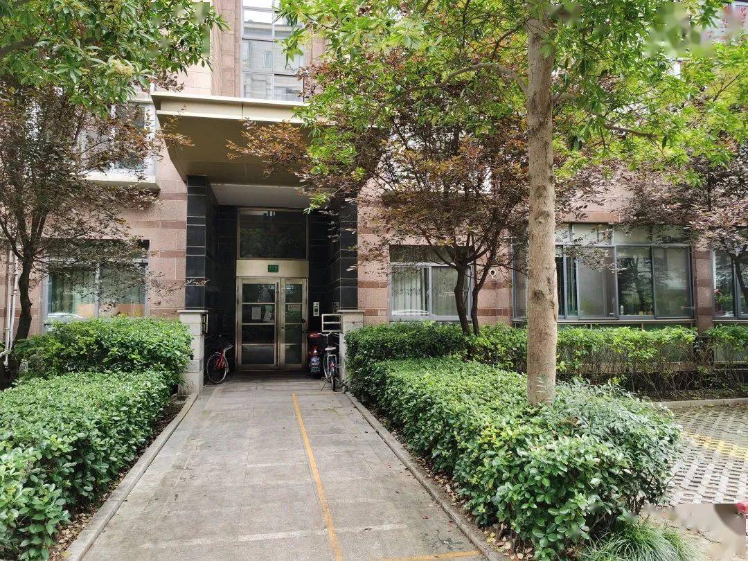 法拍房汤臣豪庭复式七折起拍单价约为535万元