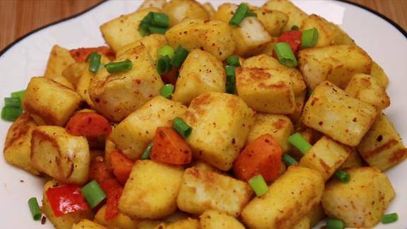 黄金炒馒头炒一炒荤素搭配营养齐全作为快手早餐非常棒