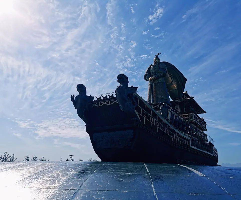 徜徉大自然《老宅》作者:白云《书屋》 作者:春雨《东川网红》作者