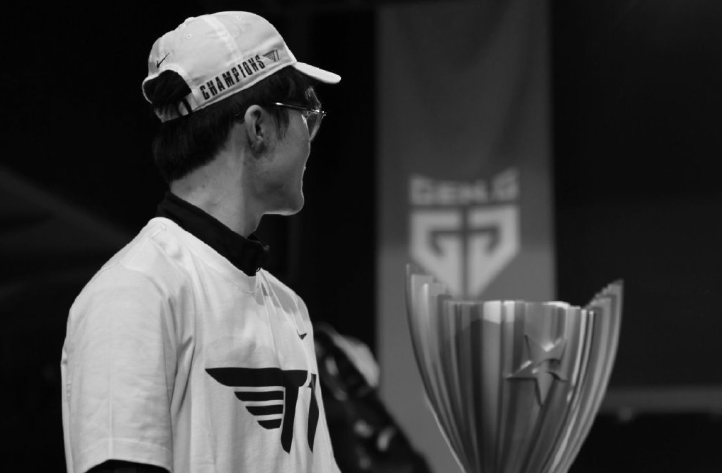 t1合同日期公布10位队员无人到期faker签到s11