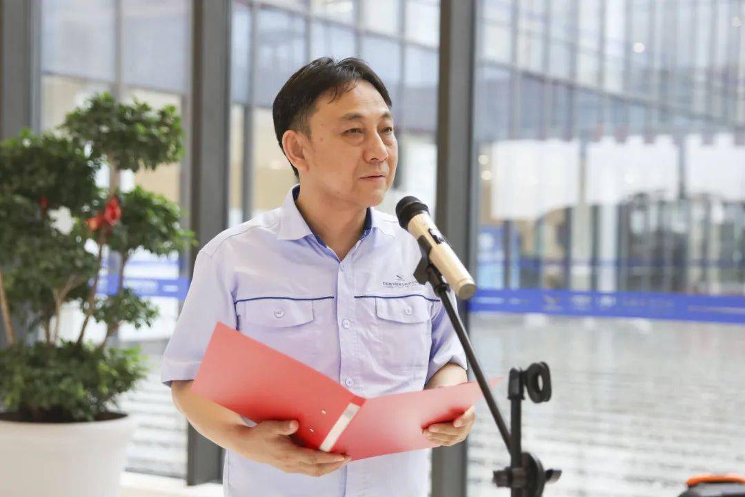 试飞中心举行门牌号揭牌仪式,上海市公安局浦东分局副局长梁建中,祝桥