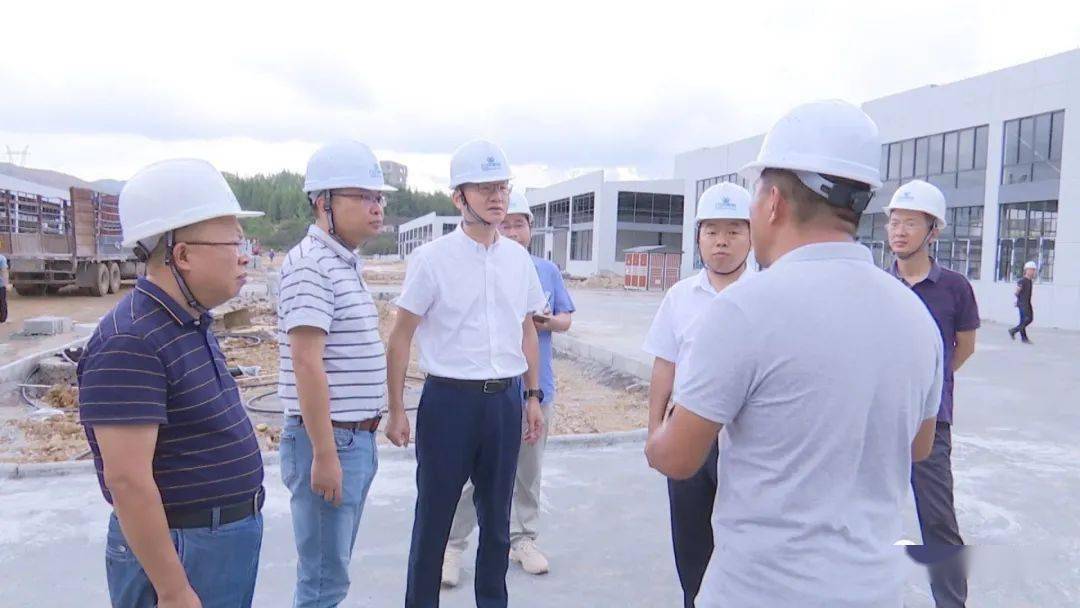 田宾到安龙督导脱贫攻坚及东西部扶贫协作项目推进情况