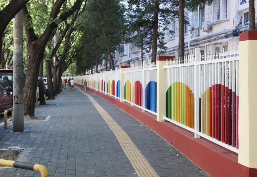 创新闻靓丽畅通彩虹路朝阳这个老旧小区创出生态宜居新环境