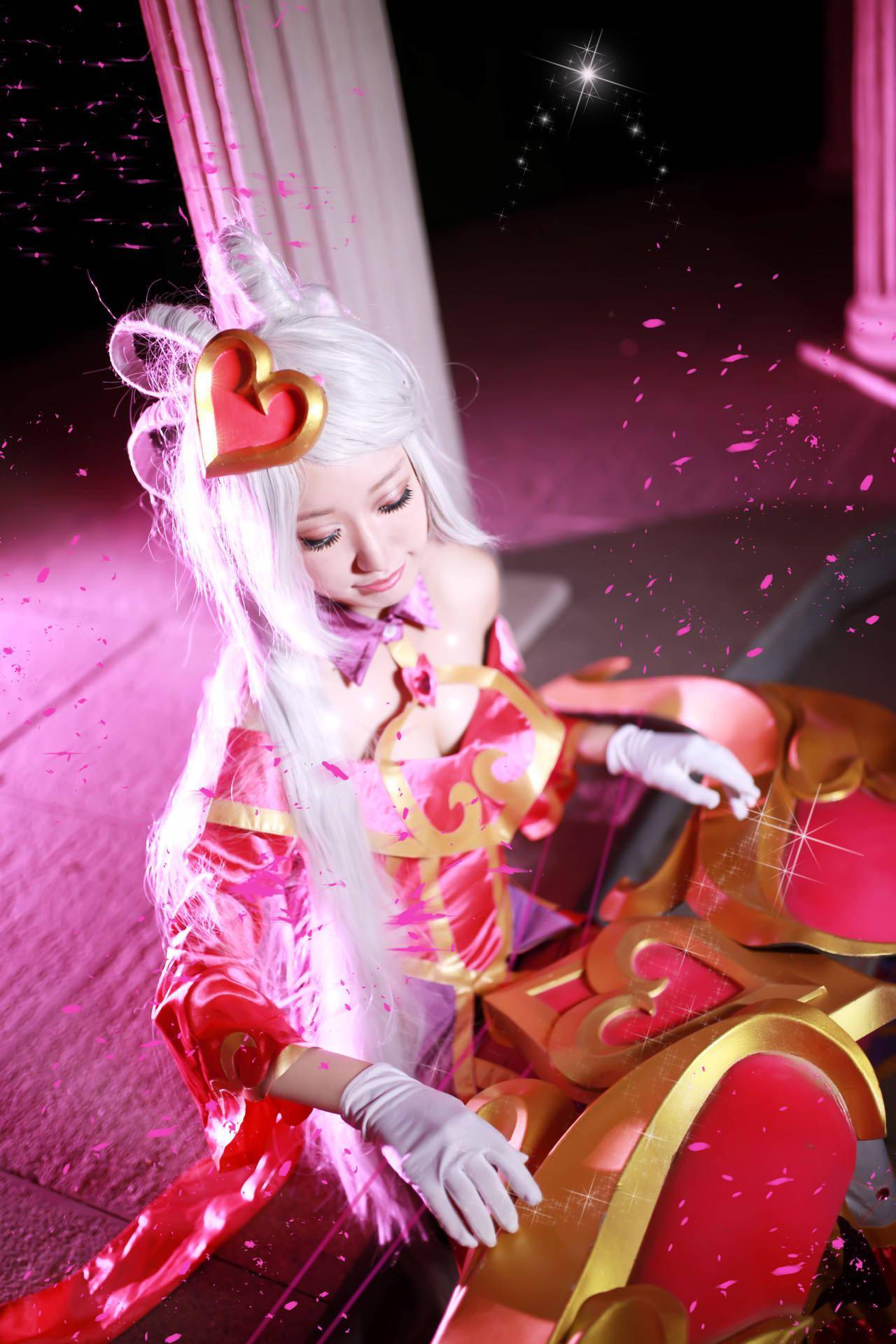 英雄联盟情人节皮肤琴女cosplay