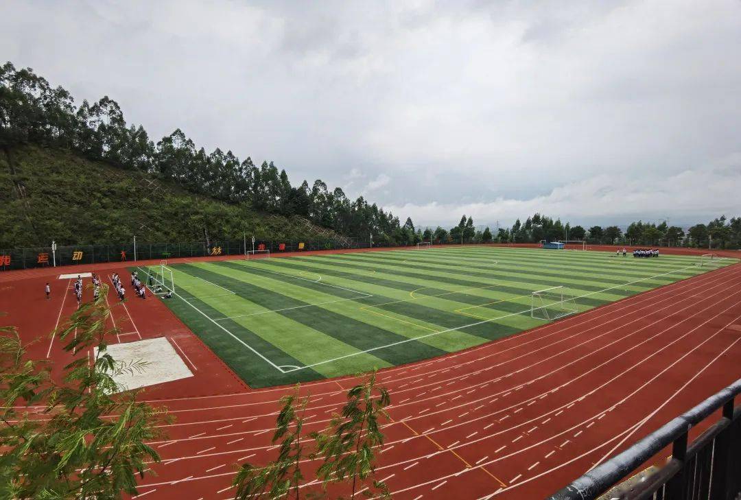 立尚教育十周年之际再访清远广铁一中参观学习