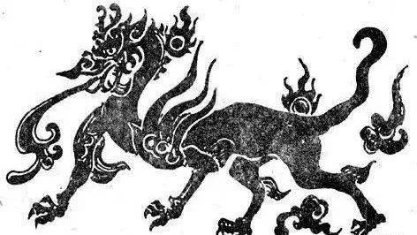 纹↓明代石刻龙纹↓明代龙纹望柱头↓清代丹墀上的石刻双龙戏珠↓瓦当