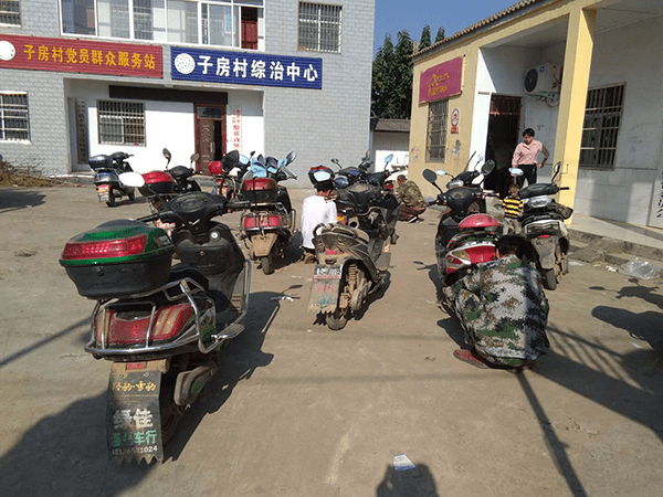 驻马店驿城区蚁蜂镇电动车上牌进农村便民服务暖人心
