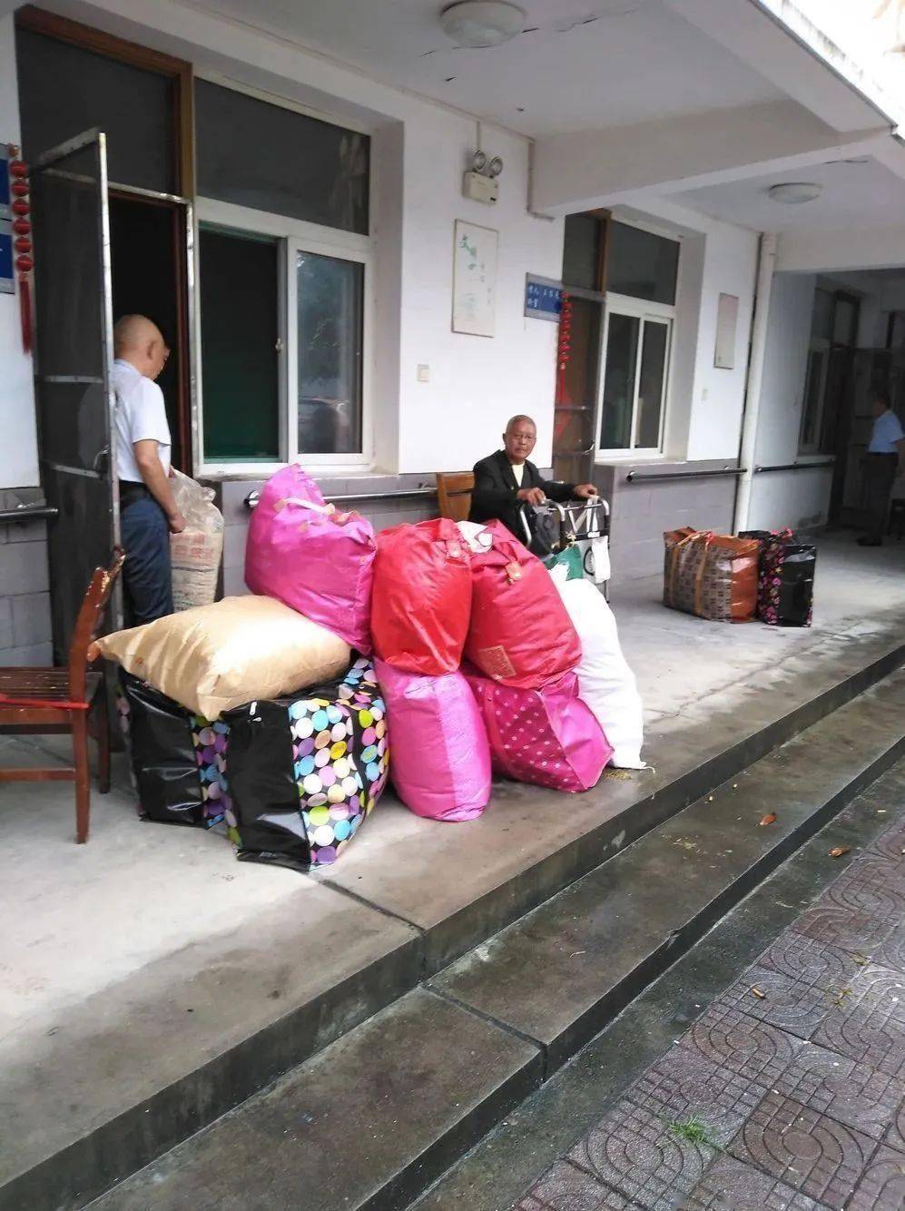 【敬老】淝河镇敬老院的老人们"搬新家"啦!