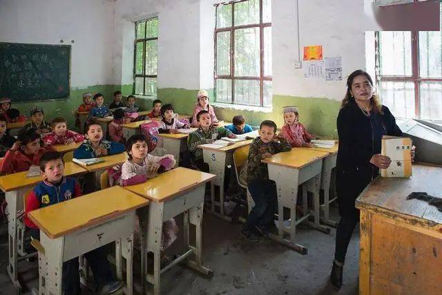 同在一片蓝天下新疆帕米尔高原上的民族小学