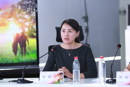 神经内科副主任医师张娟介绍了阿尔茨海默病十大有科学依据的预防措施