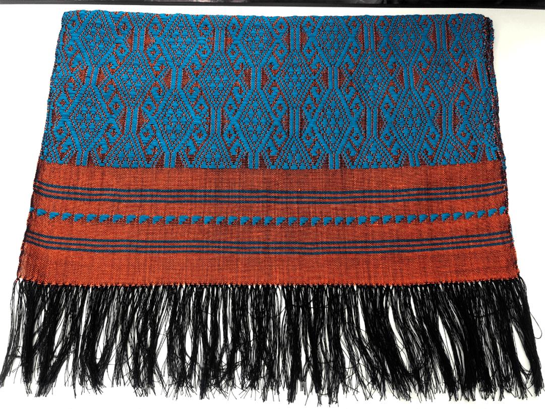 傣族手工织锦技艺,是傣族人民上千年的编织技艺和审美观念的结晶,具有