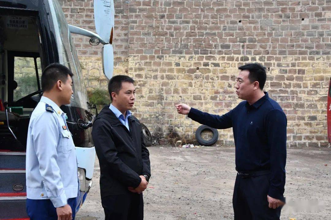 微石楼县委常委政府副县长张帅带队开展国庆节前安全综合检查活动