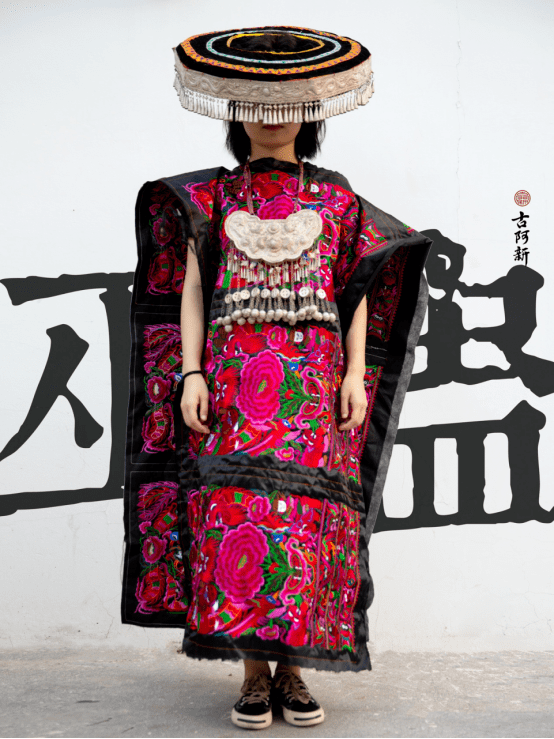 2020第一届环球网络时装周,苗族设计师古阿新:重解"巫蛊传说"