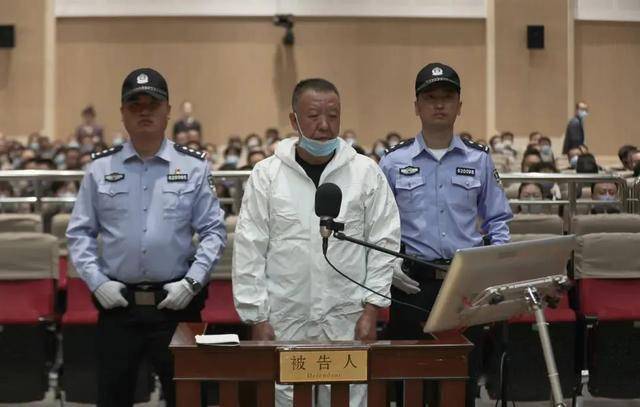 甘肃省平凉市委原常委,原常务副市长黄继宗受贿案一审开庭