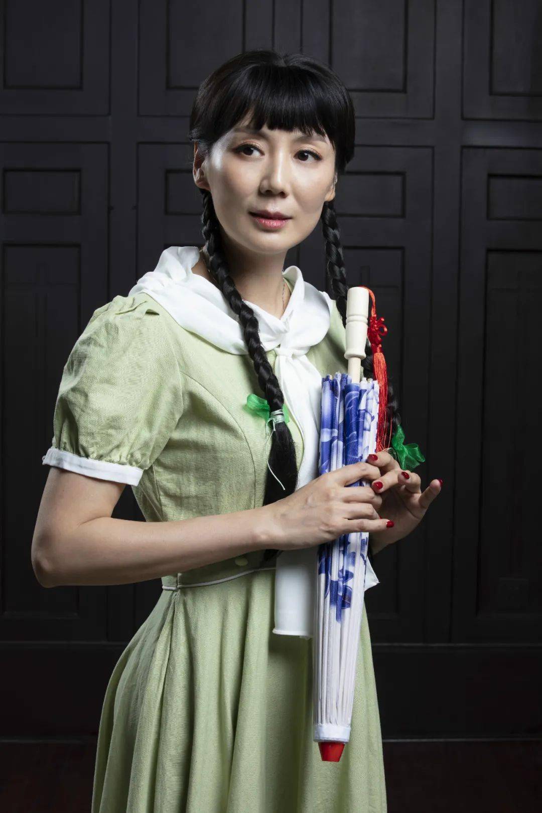 温阳 饰 卢水娟毕业于上海戏剧学院表演系现任上海话剧艺术中心演员