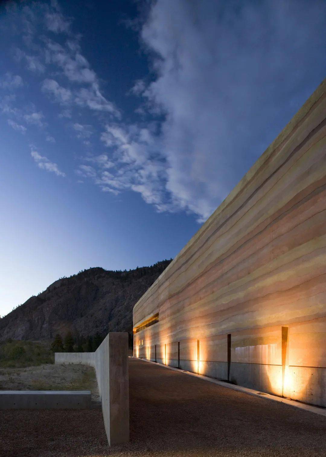 夯土建筑丨即将消失的夯土墙和童年的故乡