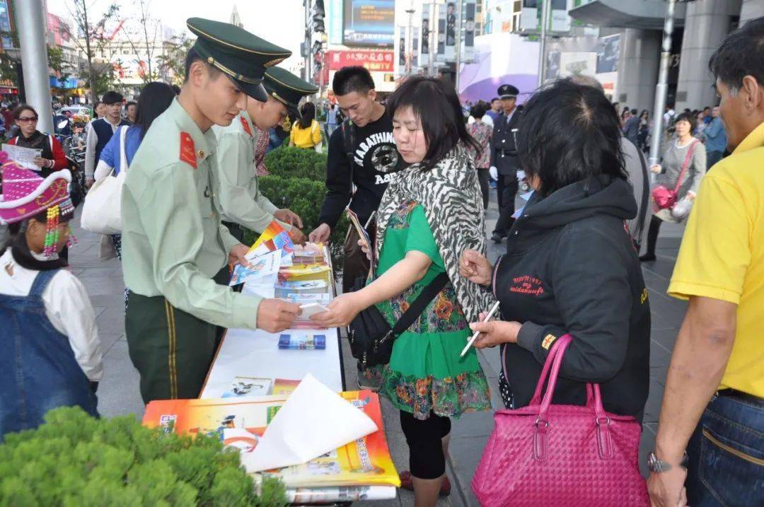 2016年7月14日,王府井消防救援站接到了一起不同寻常的报警,红霞公寓
