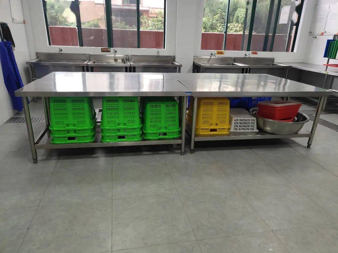 张家港学校食堂后厨"亮"给你看!