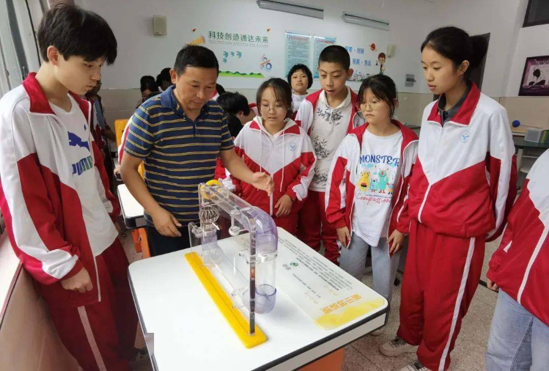 淮安首个农村中学科技馆在金湖这里诞生