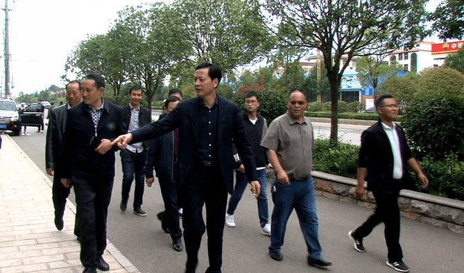 副县长李章恒参加调研.