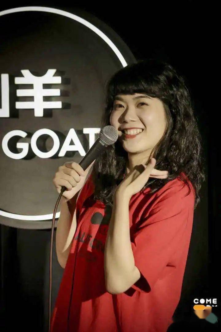 她是脱口秀界的张雨绮,直言"普通男人太自信"的女演员杨笠,到底哪里说