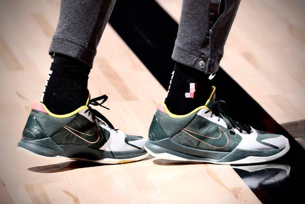 球星上脚图字母哥二代这配色很骚沃克上脚aj35