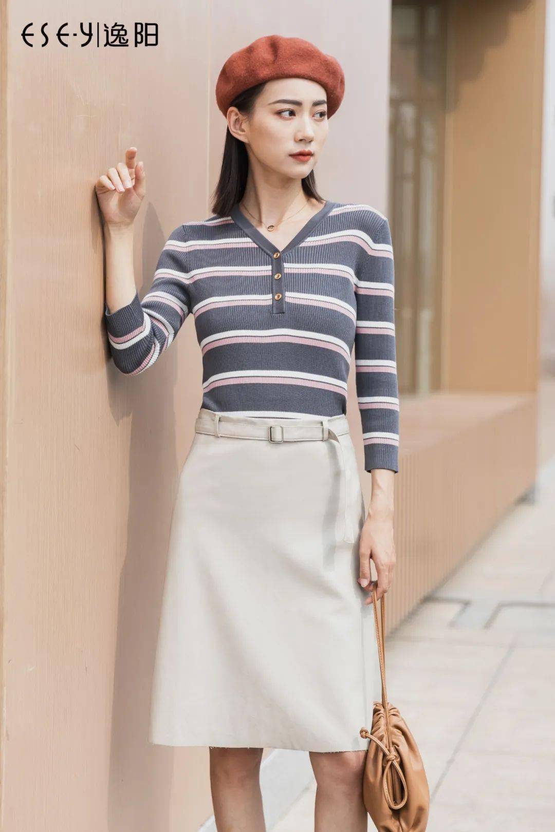 国庆丨逸阳美裳如风似景致美前行