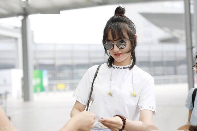 娱乐你问我答之:王一博的恋情情况如何?金鹰女神已经内定了吗?