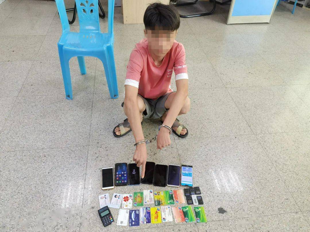 嫌疑人刘某,刘某松指认涉案物品