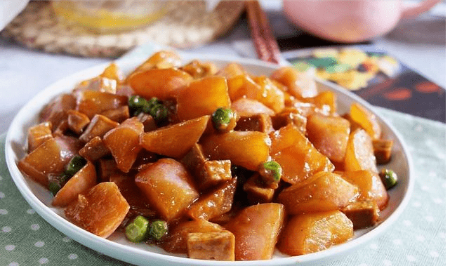 水萝卜烧豆腐干
