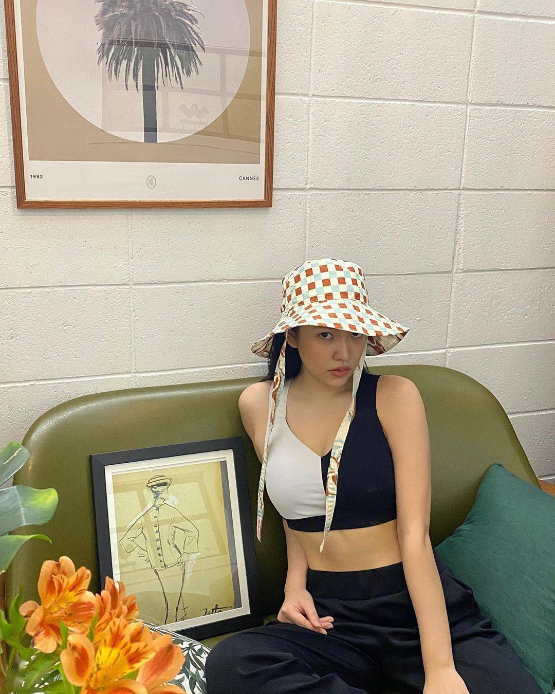 yeri"致命的腹肌 苗条的身材"帅气值是305%!