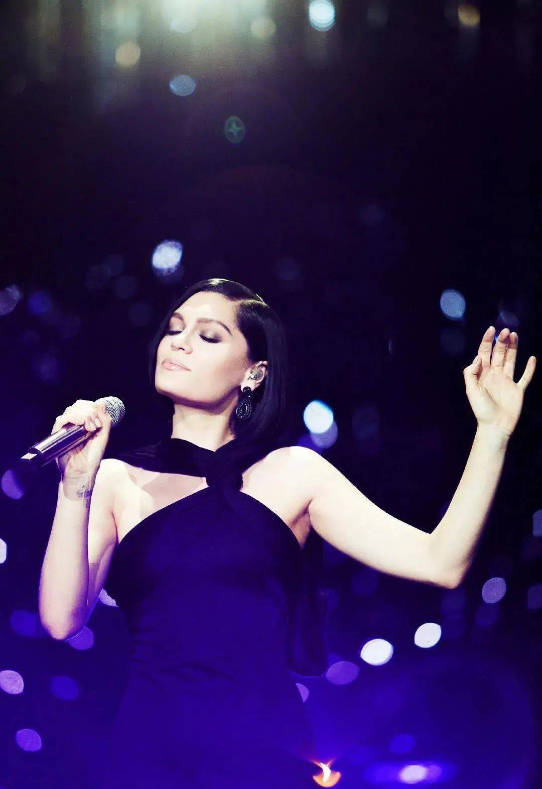 首位欧美vocal系歌手登场tmelive跨时区呈现jessiej线上演唱会