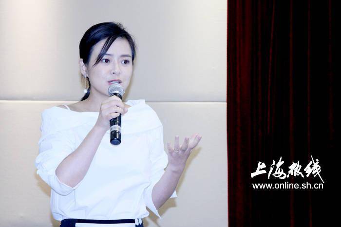 上海smg主持陈辰产后首露面荣获中国电视艺术最高奖项